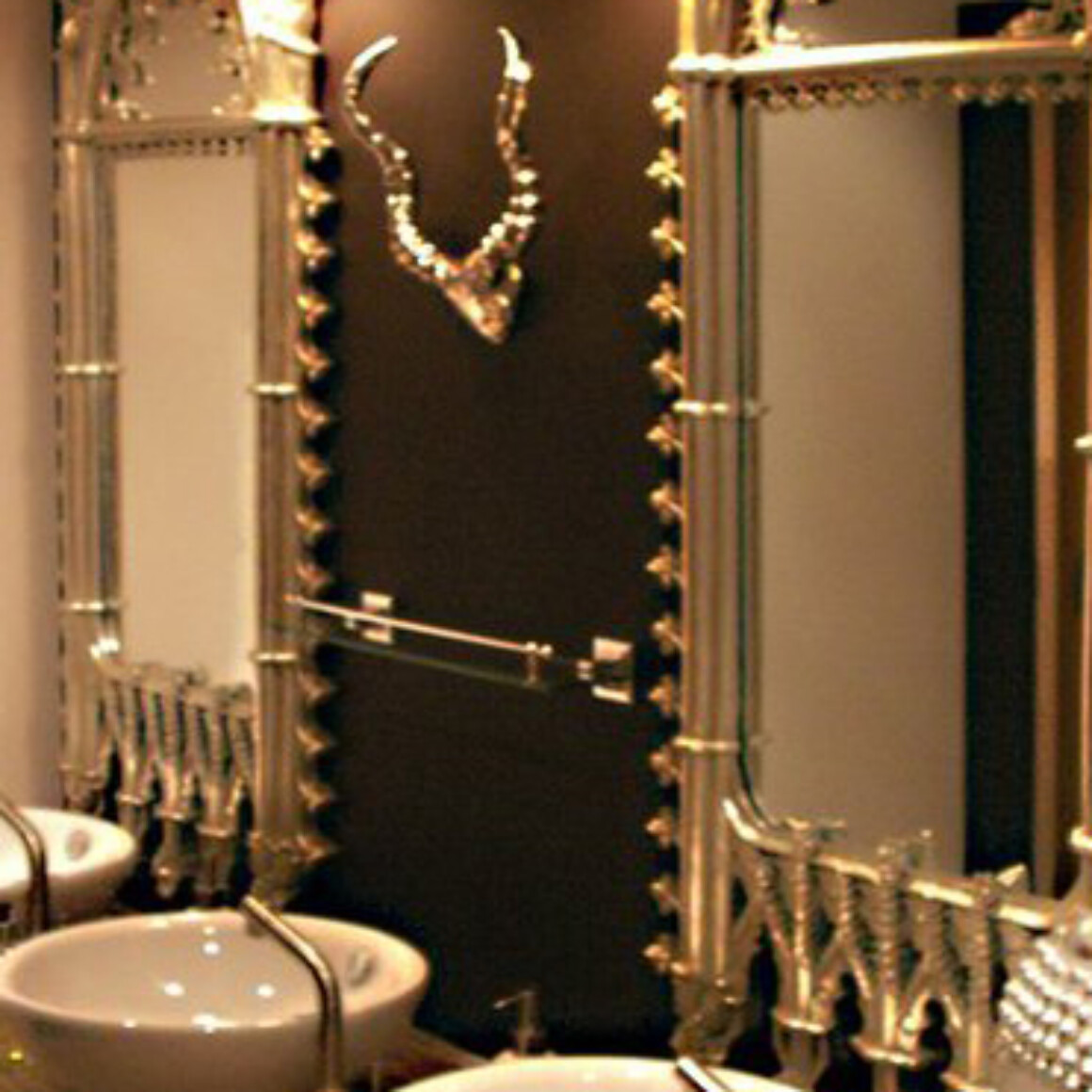 loos interior detail by ideas.co.uk