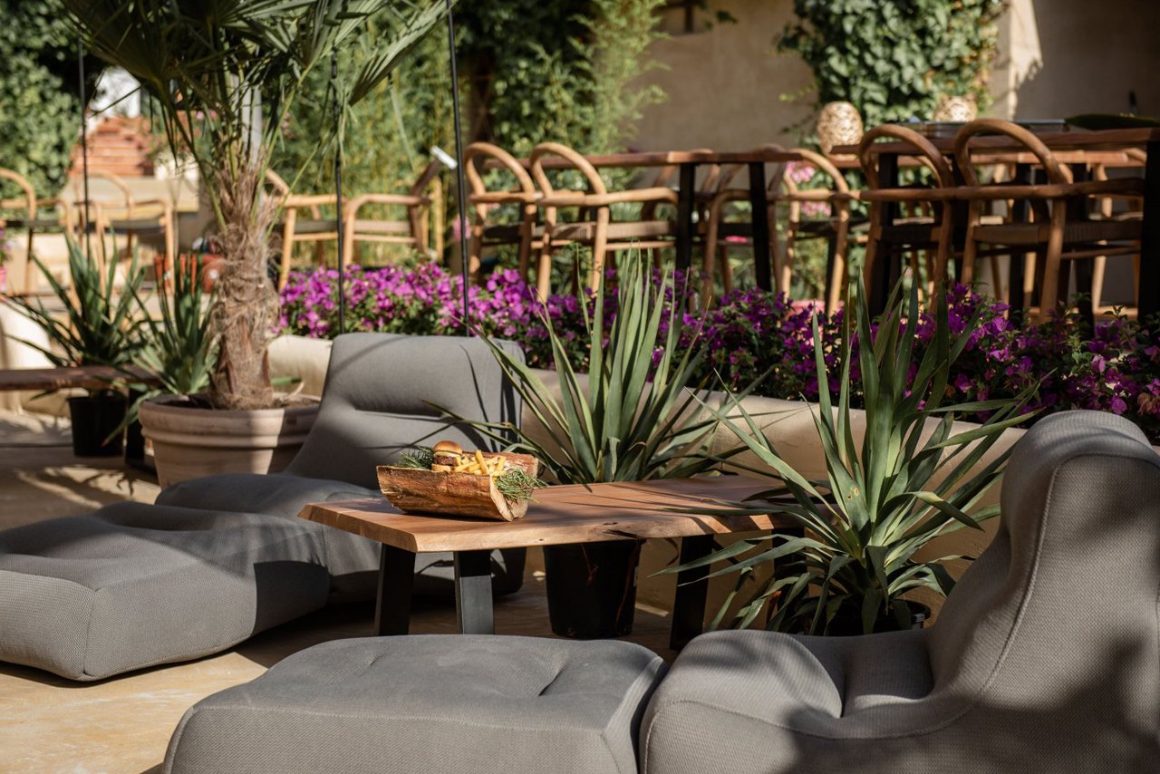 Resort garden design by ideas.co.uk